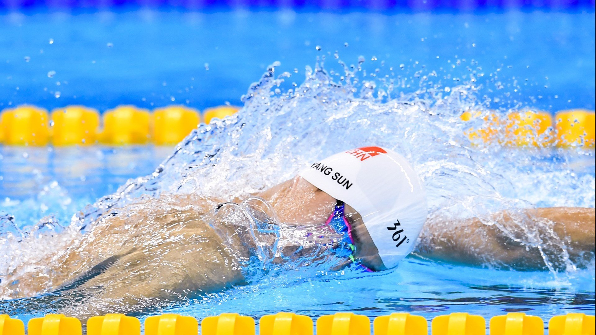 中后卫球员传球能力是否正在成为新标配，后卫给中锋传球